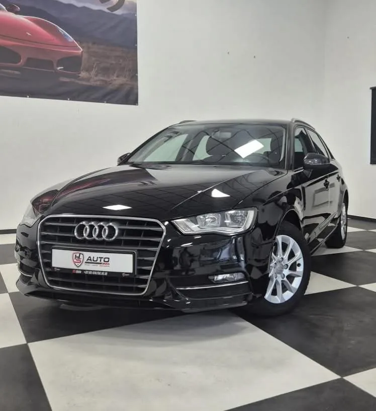 Audi A3 Sportback 1.6 TDI noire, proposée par HS Auto à Bercheux